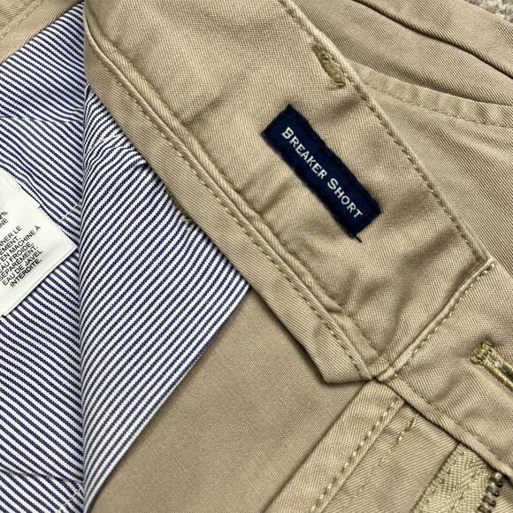 Vineyard Vines Khaki Breaker Shorts size 34 - Picture 9 of 10